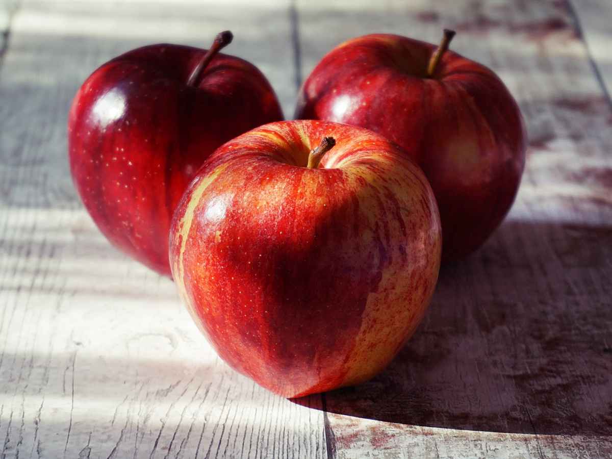 500 Words- Only Sliced Apples